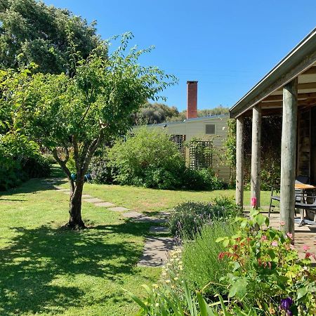 Cherry Plum Cottages Port Fairy Extérieur photo