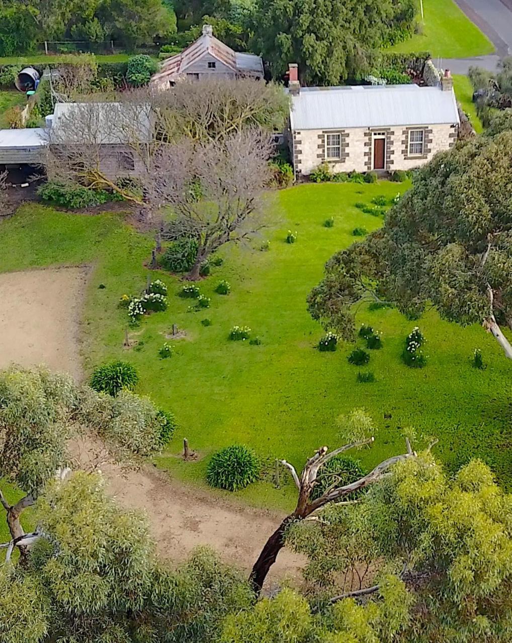 Cherry Plum Cottages Port Fairy Extérieur photo